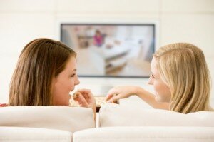 Two_ladies_watching_tv